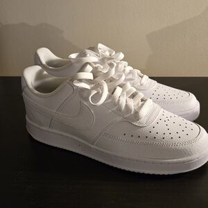 Nike White Sneakers New Without Tag